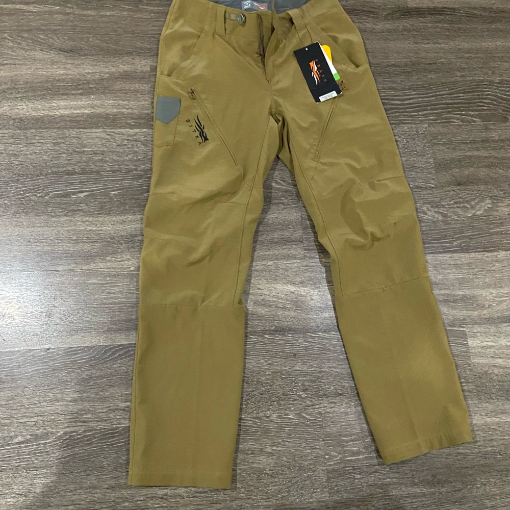 Men's Sitka equinox guard